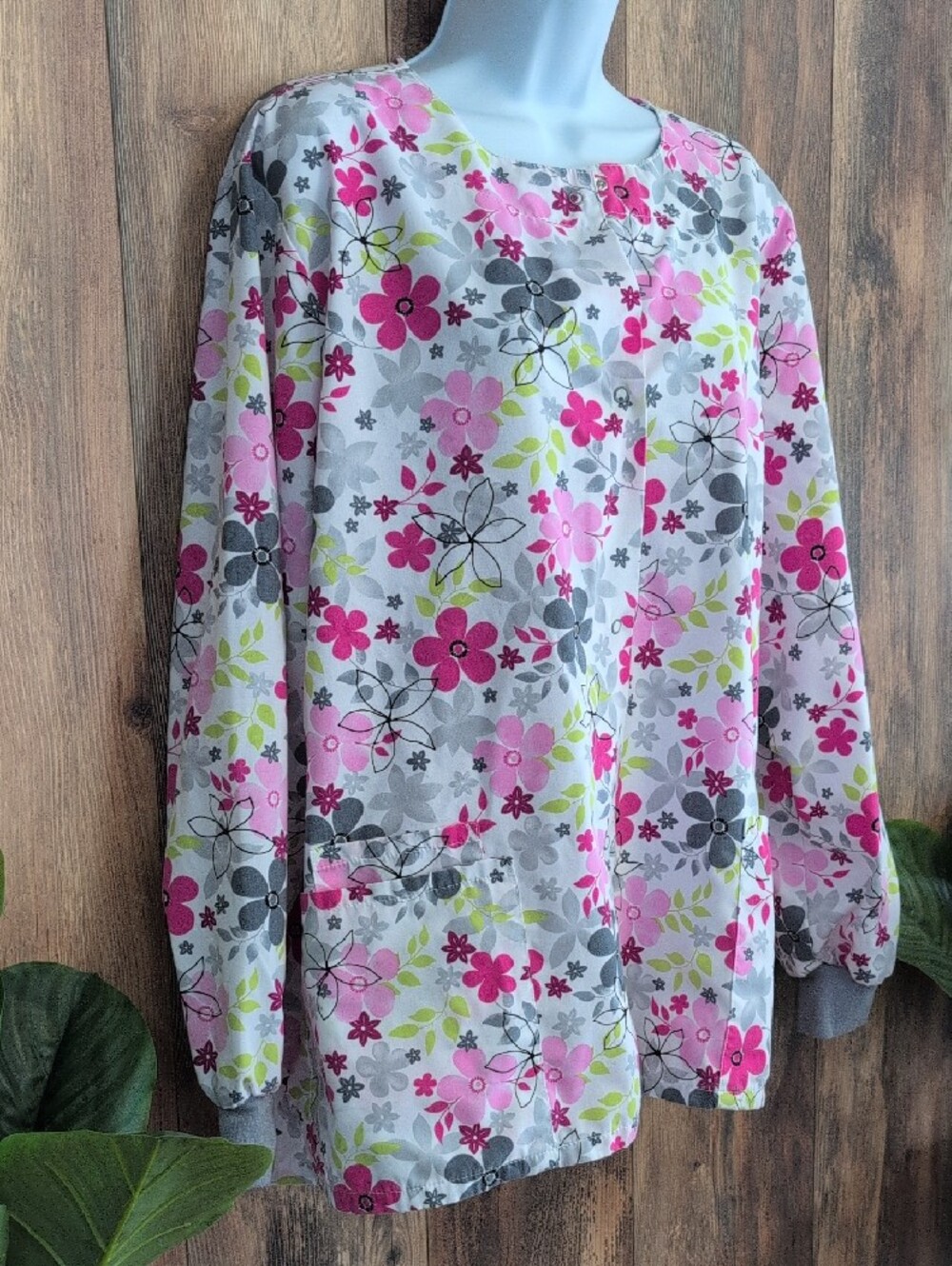 Scrub HQ Scrubs Floral Print Button Down Jacket Medical Top L 555A